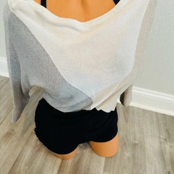 Loose Fit Top Off Shoulder Geometric Shimmer Sweater Size XS​​ - Picture 5 of 7